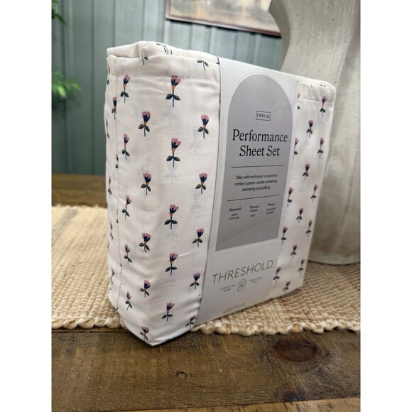 Twin/Twin XL Printed Performance 400 Thread Count Sheet Set Tulip Toss - NEW - Picture 7 of 7